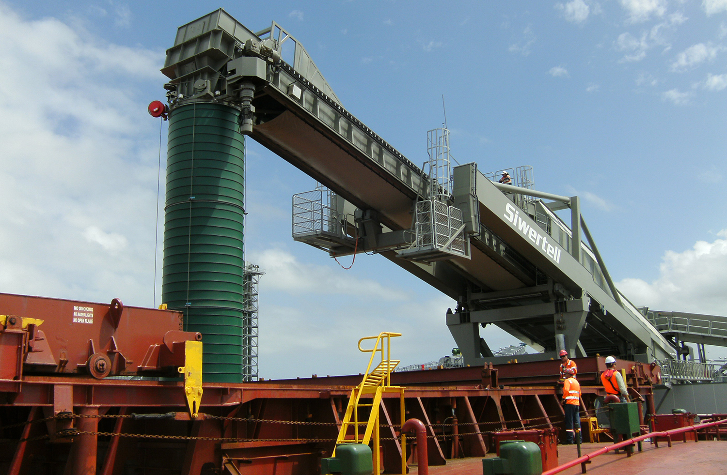 Bruks Siwertell ship loader