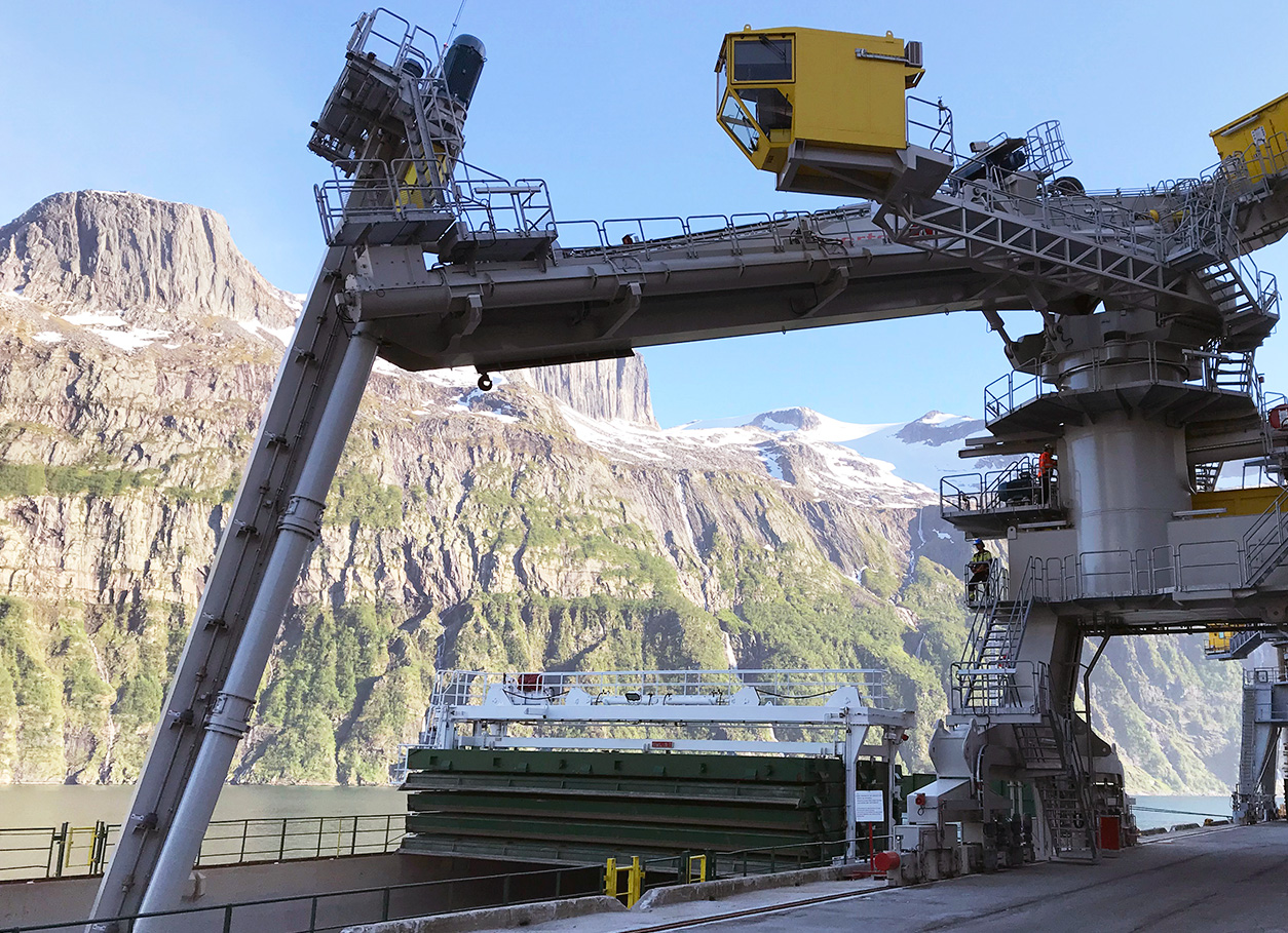 Siwertell ship unloader in Norway