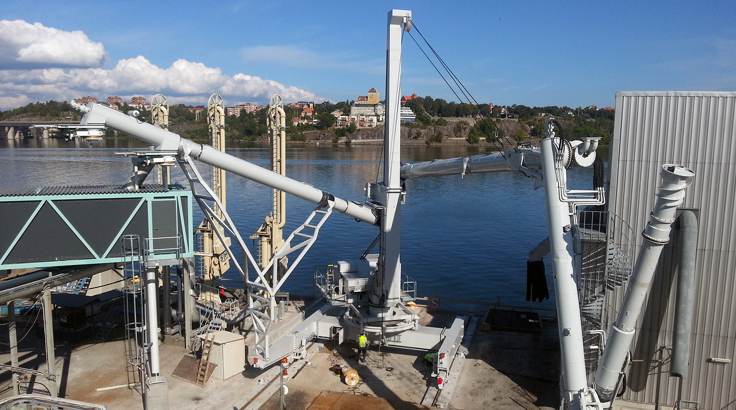 Siwertell road-mobile unloader on gantry