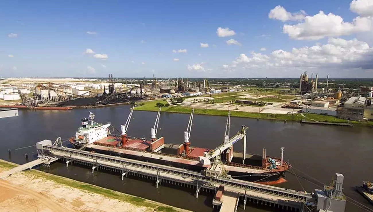 Overview of Houston cement terminal