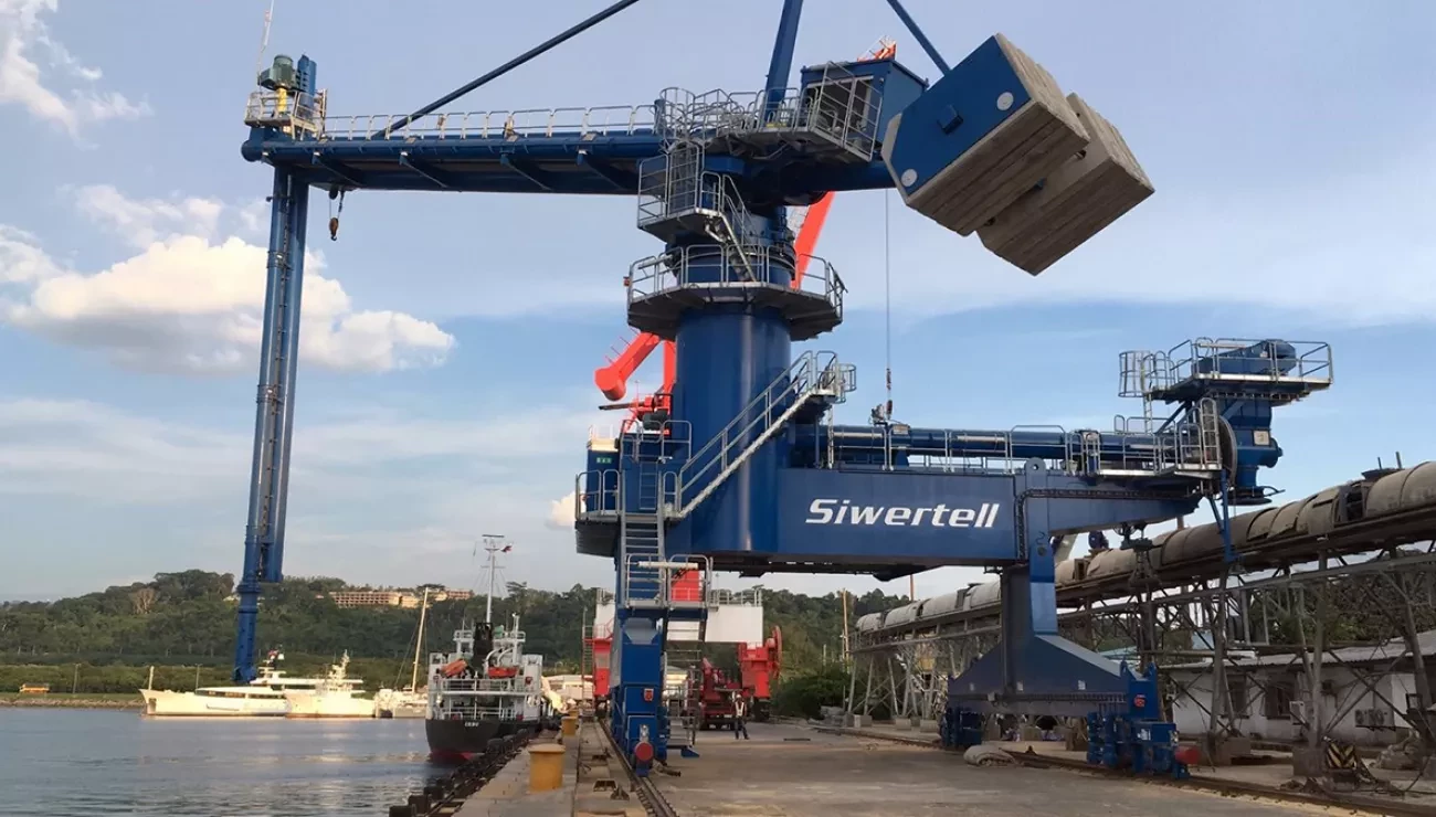 Siwertell shipunloader i Subic Bay, Philippines