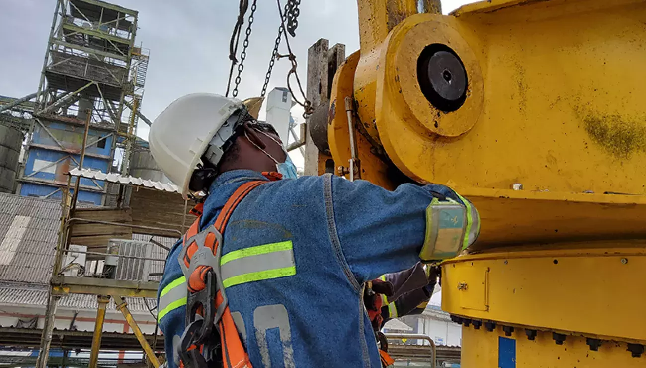 Bruks Siwertell service on a ship unloader