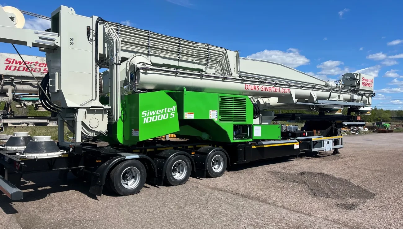 Siwertell road-mobile ship unloader