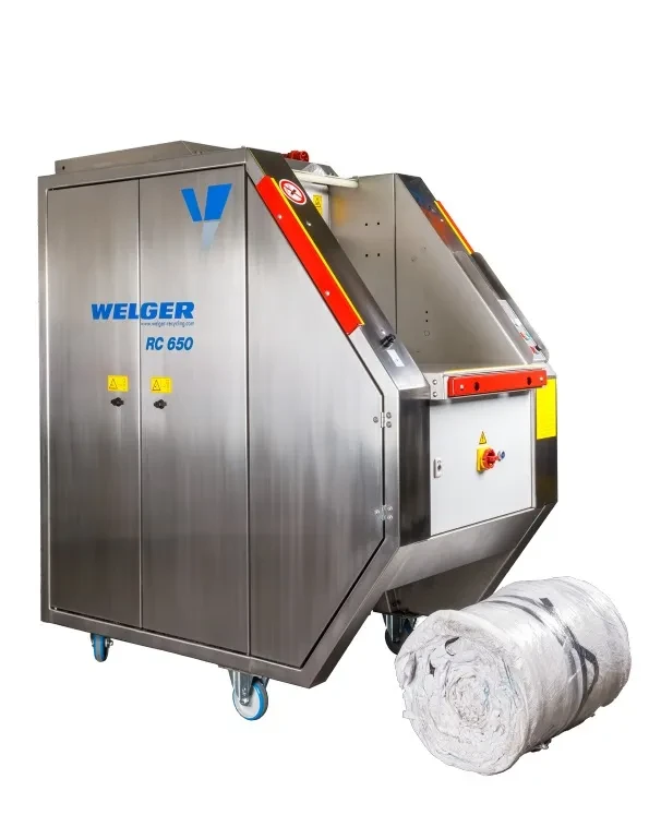 Plastic recycling machine