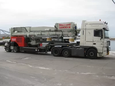 Siwertell road-mobile unloader on a trailer