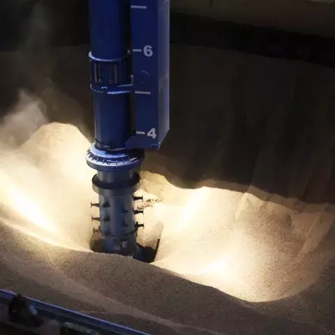 Blue Siwertell Ship unloader in operation