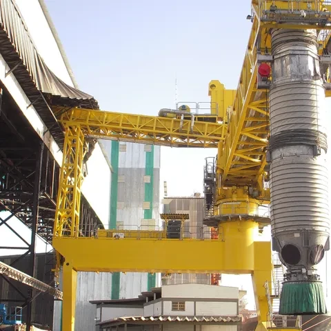 Yellow Siwertell Ship loader for alumina, Brazil