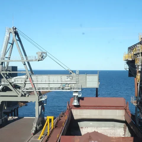 Grey Siwertell Ship loader in operation