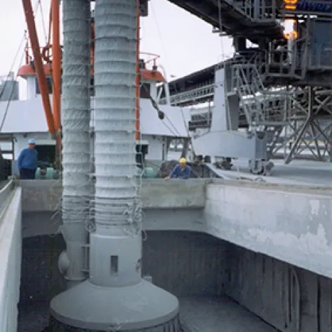 Grey Siwertell spout in operation