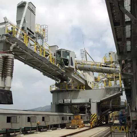 White Siwertell ship loader for Limestone / Gyspum, Hong Kong