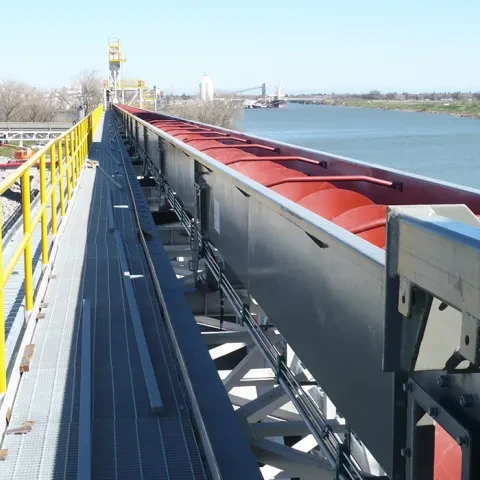 Siwertell Ship unloader for cement, USA