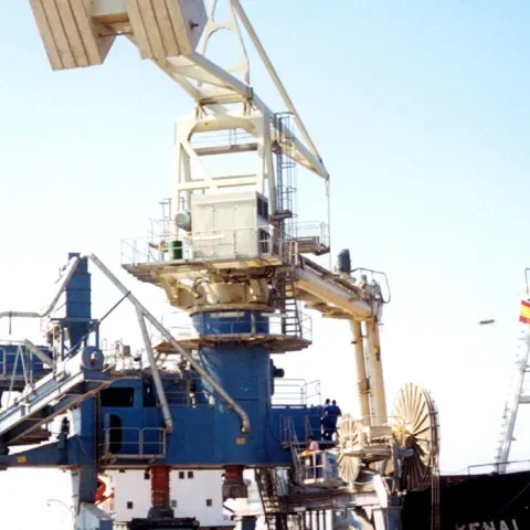 Siwertell Ship unloader for cement / grain, Spain