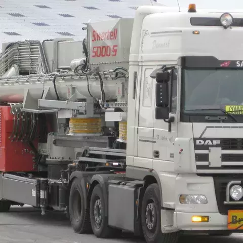Siwertell mobile unloader for calcium oxide, Denmark
