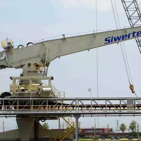 White Siwertell Ship unloader for cement, USA