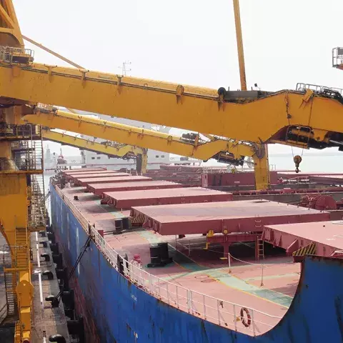 Yellow Siwertell Ship unloader in operation