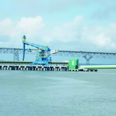 Blue Siwertell Ship unloader for multi-cargo, USA