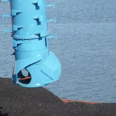 Blue Siwertell Ship unloader for multi-cargo, USA