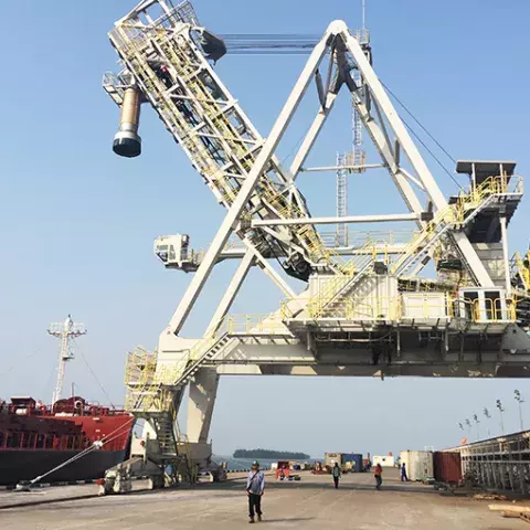 Siwertell ship loader with telescopic arm raised in parked position