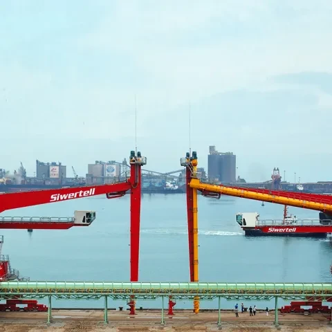 Red Siwertell Ship unloader for grain, China 