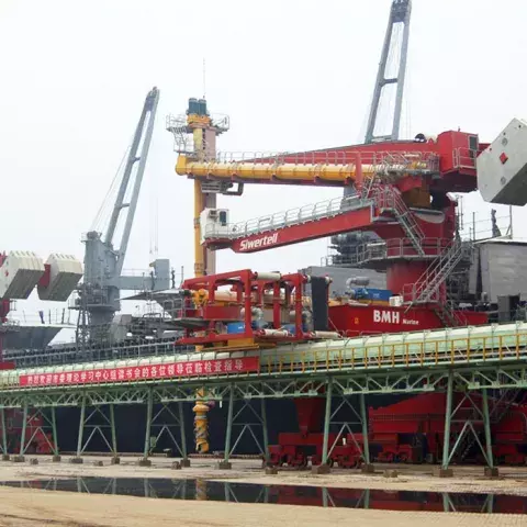 Red Siwertell Ship unloader for grain, China 