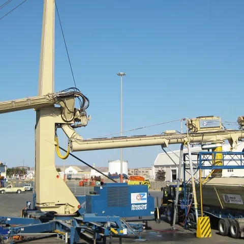 Siwertell mobile unloader unloading bulk material to trucks