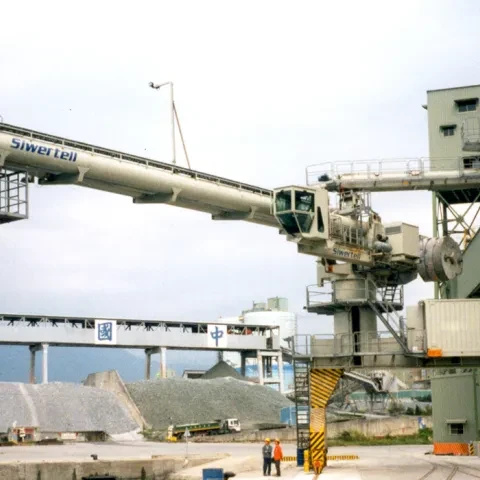 White Siwertell ship loader for cement, Taiwan
