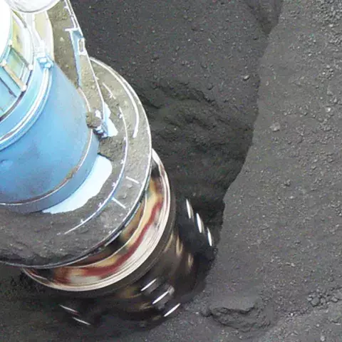 Blue Siwertell Ship unloader for coal, Taiwan