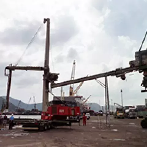 Siwertell road-mobile unloader in Vietnam