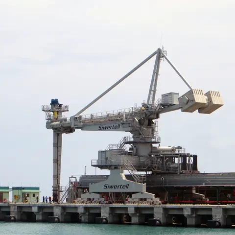 Siwertell ship unloader in Cilegon, Indonesia