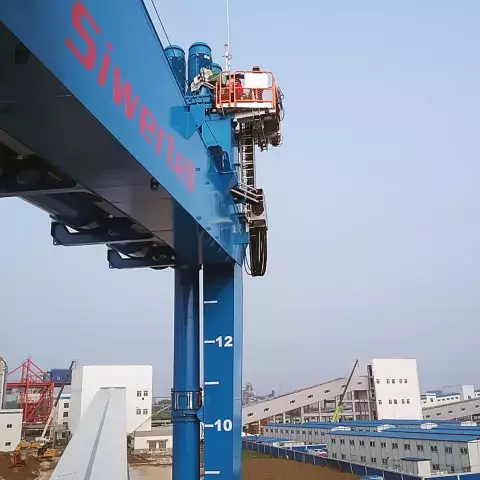 Siwertell ship unloader in operation, China