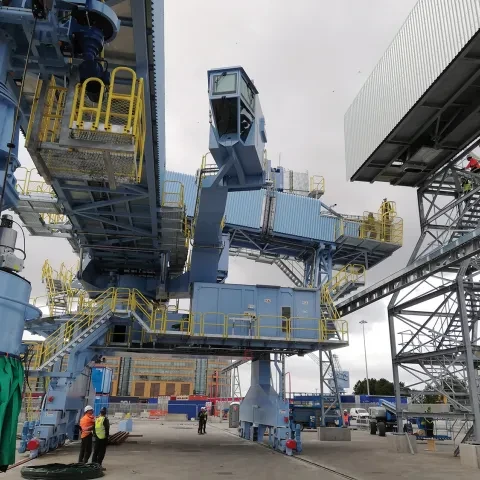 Siwertell ship loader in Dublin, Ireland