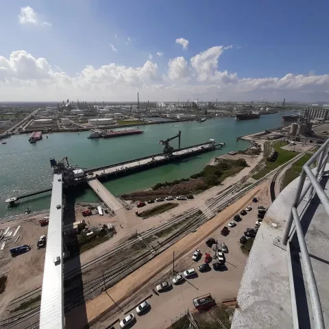 Siwertell ship unloader at Corpus Christi, Texas, USA