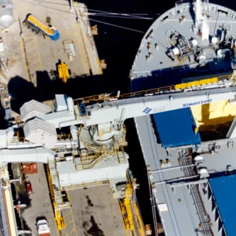 Siwertell ship unloader