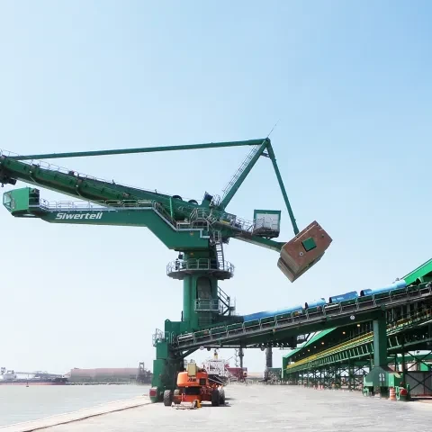 Siwertell ship unloader