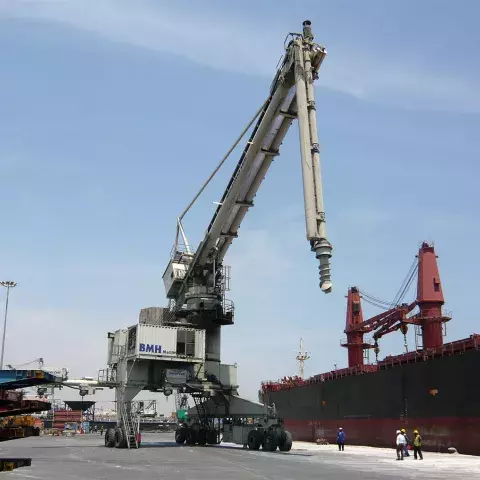 Siwertell ship unloader for cement, Nigeria