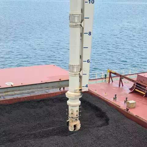 Siwertell ship unloader