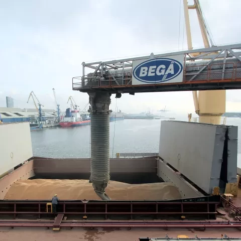 Siwertell ship loader