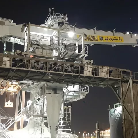 Siwertell ship unloader