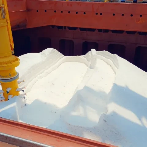 Siwertell ship unloader unloading salt