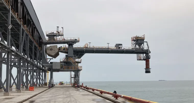Siwertell ship loader