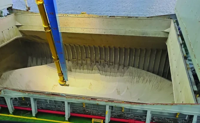 Siwertell ship unloader