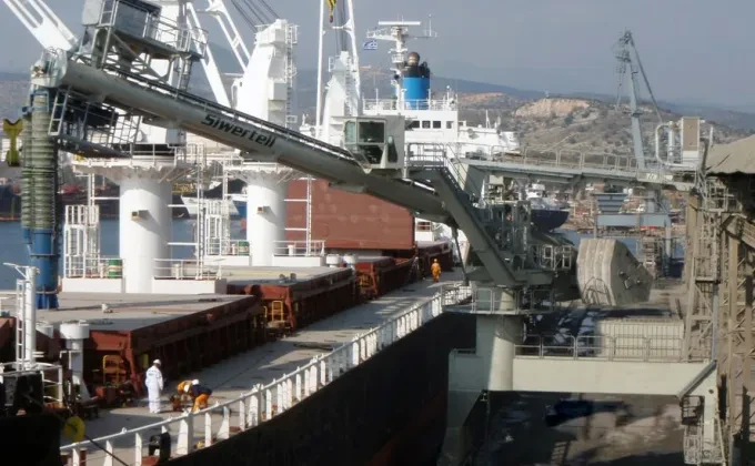 Siwertell ship loader