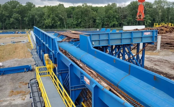 conveyer in a woodyard