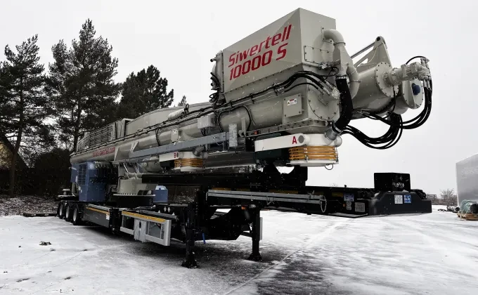 Siwertell road-mobile ship unloader