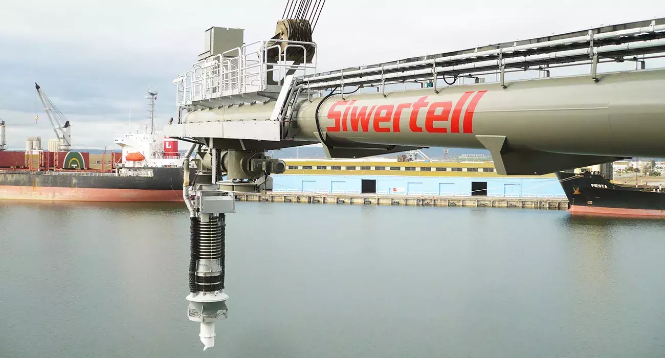 Beige Siwertell Ship loader for cement / Clinker, Australia