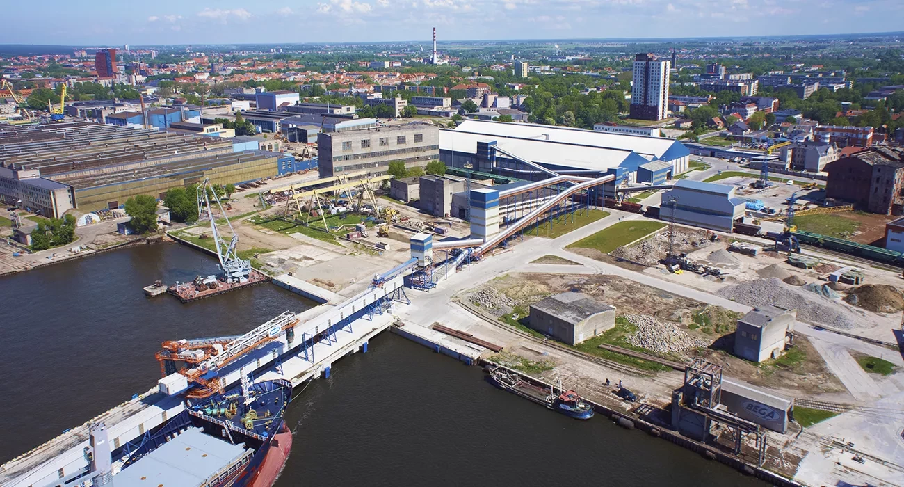 Siwertell bulk terminal with ship loader and conveyors seen from above at Bega in Lithuania
