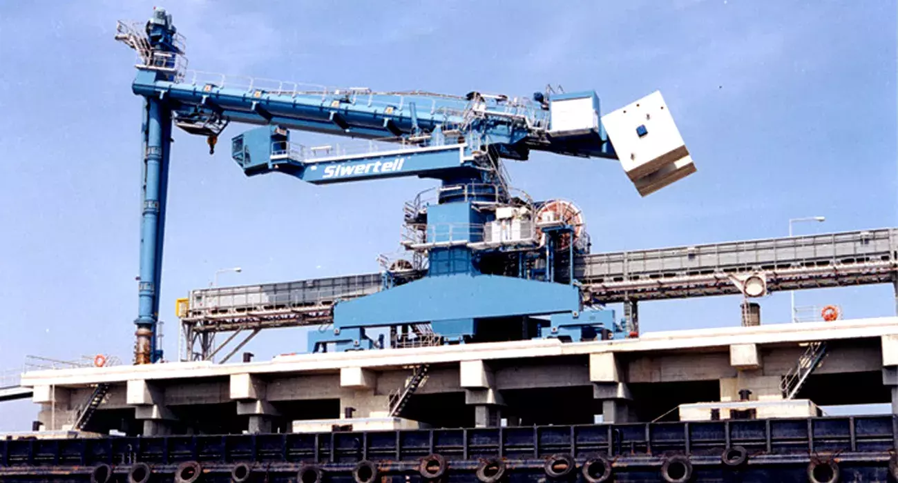 Blue Siwertell Ship unloader for coal, China