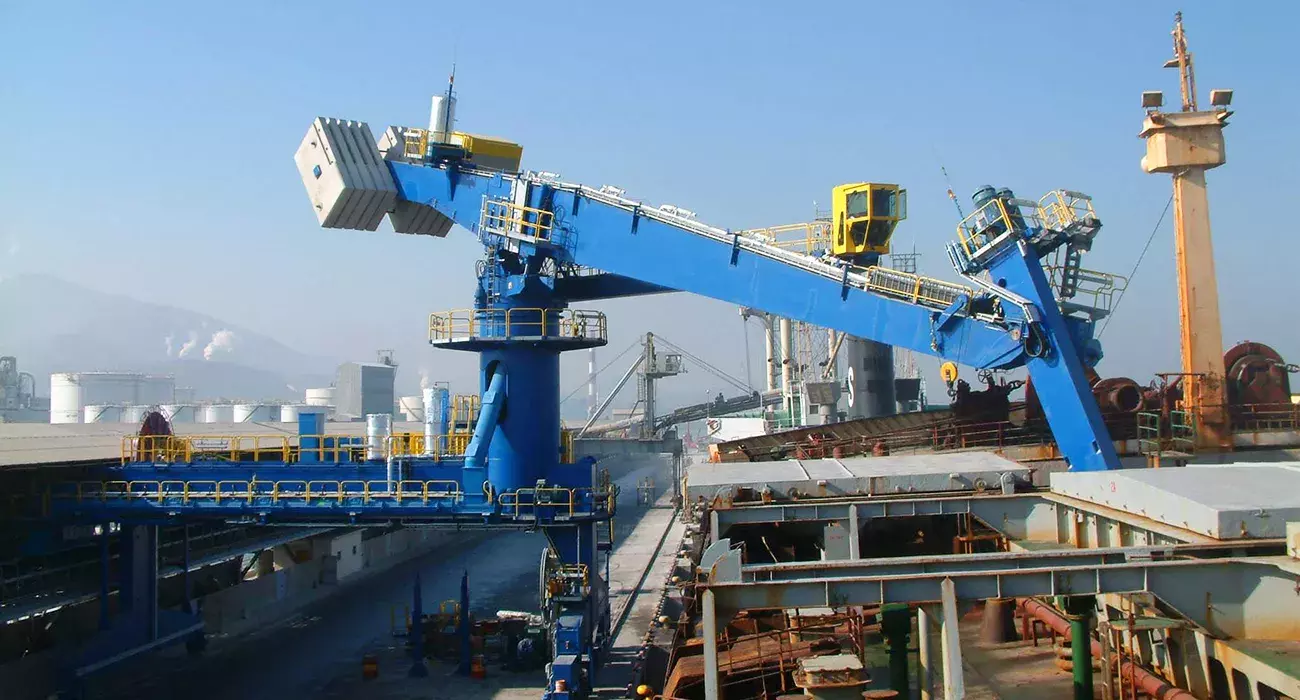 Blue Siwertell Ship unloader for Fertiliser, South Korea