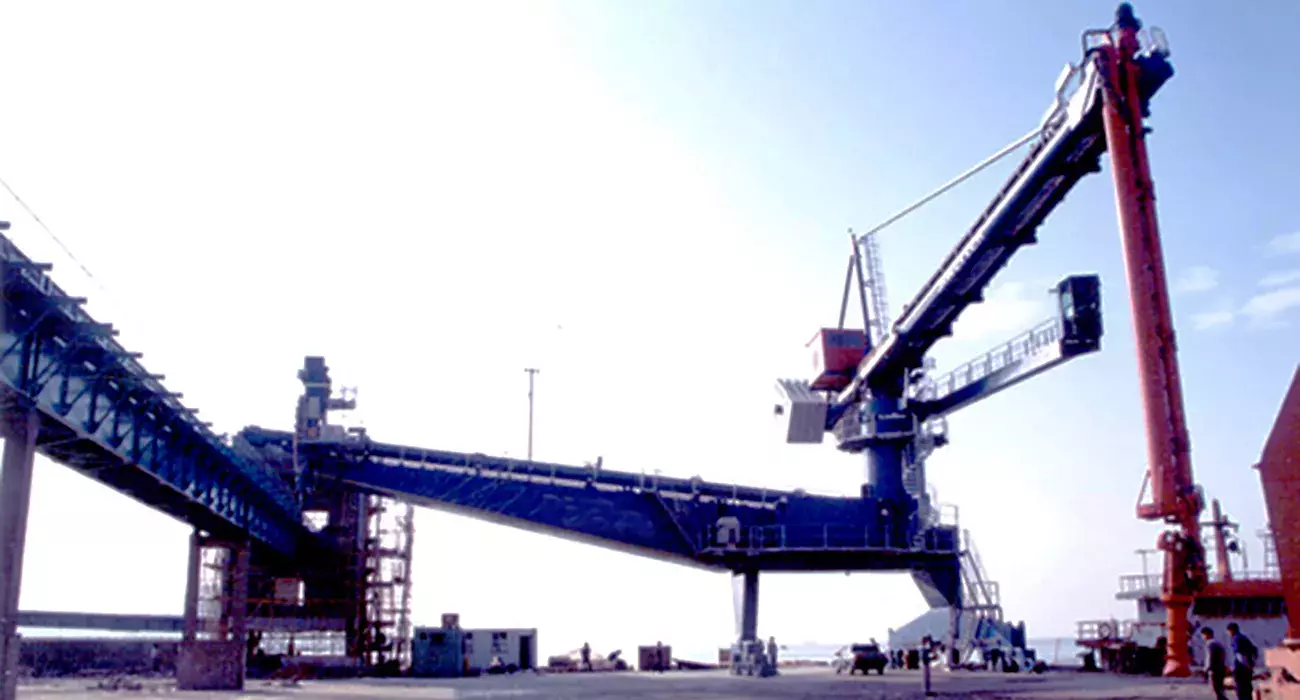 Siwertell Ship unloader for cement, China