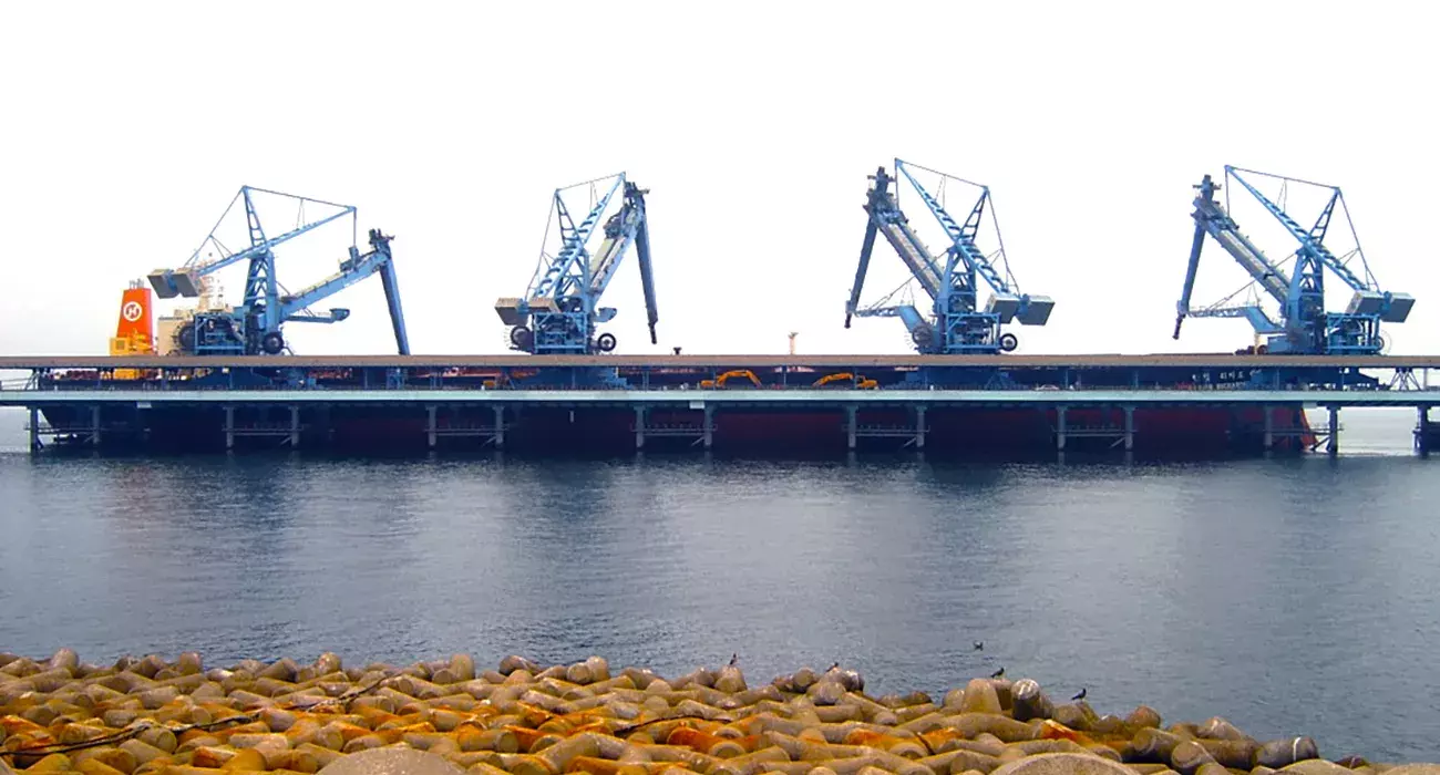 Blue Siwertell Ship unloader for coal, South Korea